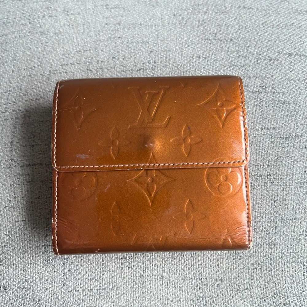 Louis Vuitton Bronze Brown Vernis Elise wallet.